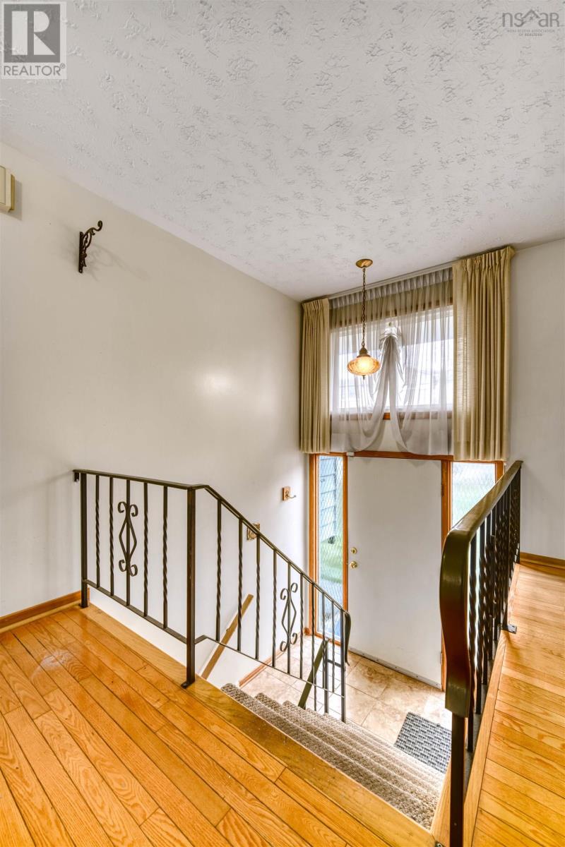 129 Regal Road, Dartmouth, Nova Scotia  B2W 4H7 - Photo 10 - 202527506