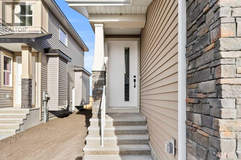 486 Kinniburgh Loop, Chestermere, Alberta  T1X 3C2 - Photo 3 - A2259427