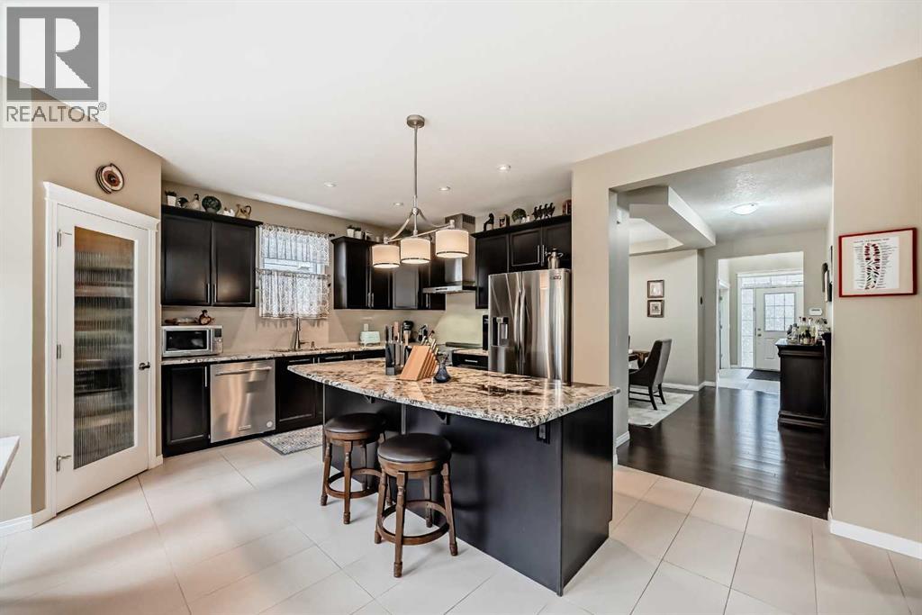 132 Waterlily Cove, Chestermere, Alberta  T1X 0C5 - Photo 3 - A2263323