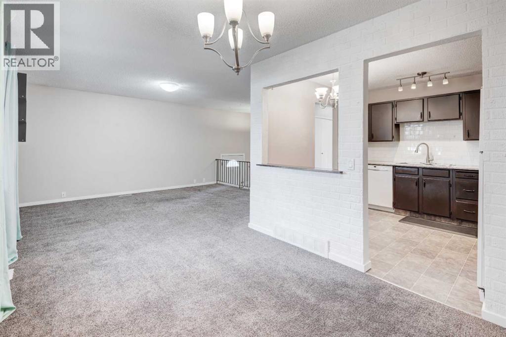 43 Midridge Gardens Se, Calgary, Alberta  T2X 1C4 - Photo 9 - A2269105