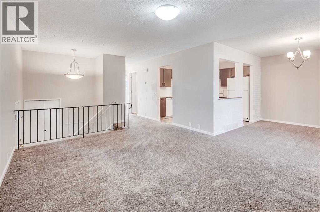 43 Midridge Gardens Se, Calgary, Alberta  T2X 1C4 - Photo 5 - A2269105