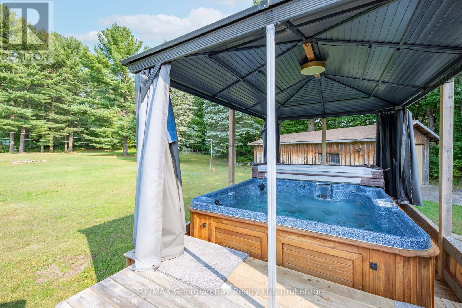 1034 Pine Grove Road, Penetanguishene, Ontario  L9M 2B5 - Photo 37 - S12487432