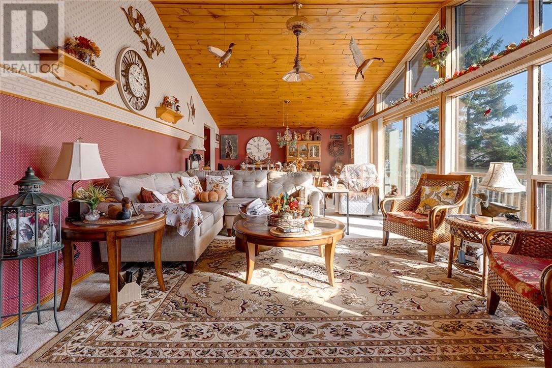 2247 Sandy Cove Road, Sudbury, Ontario P3G 1H4 - Photo 2 - 2125554