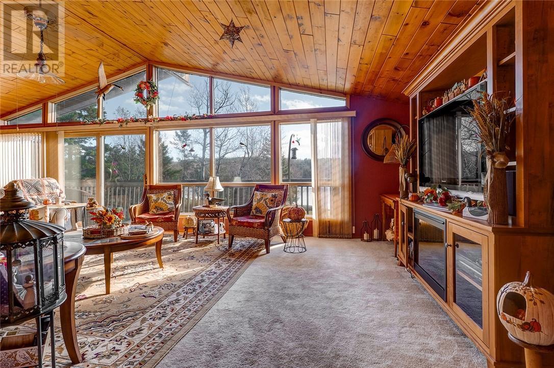 2247 Sandy Cove Road, Sudbury, Ontario P3G 1H4 - Photo 3 - 2125554