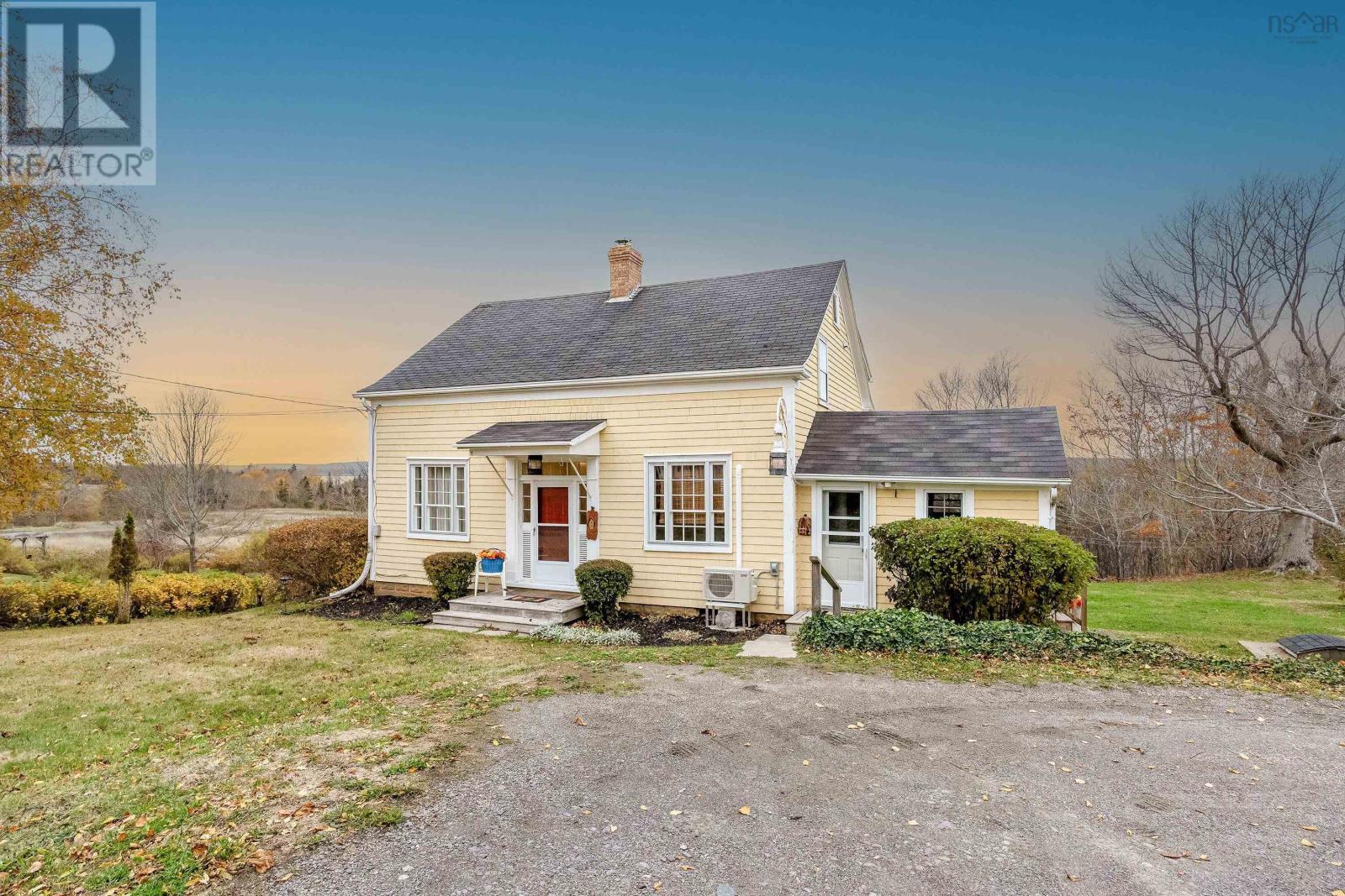 503 1 Highway, Deep Brook, Nova Scotia  B0S 1J0 - Photo 1 - 202527428