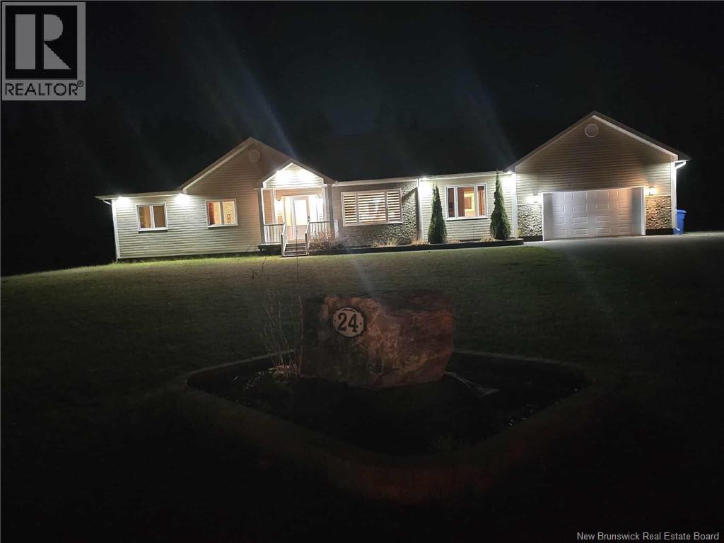 24 Frederic Street, Petit-Rocher, New Brunswick  E8J 1A3 - Photo 2 - NB129815