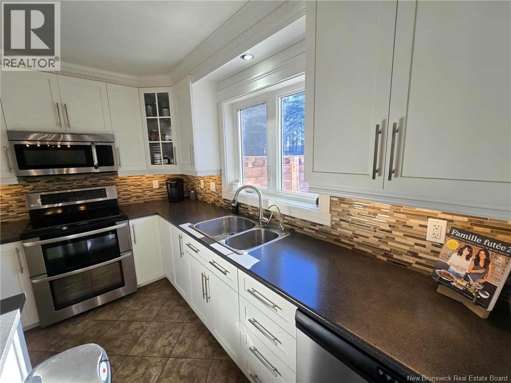 24 Frederic Street, Petit-Rocher, New Brunswick  E8J 1A3 - Photo 17 - NB129815