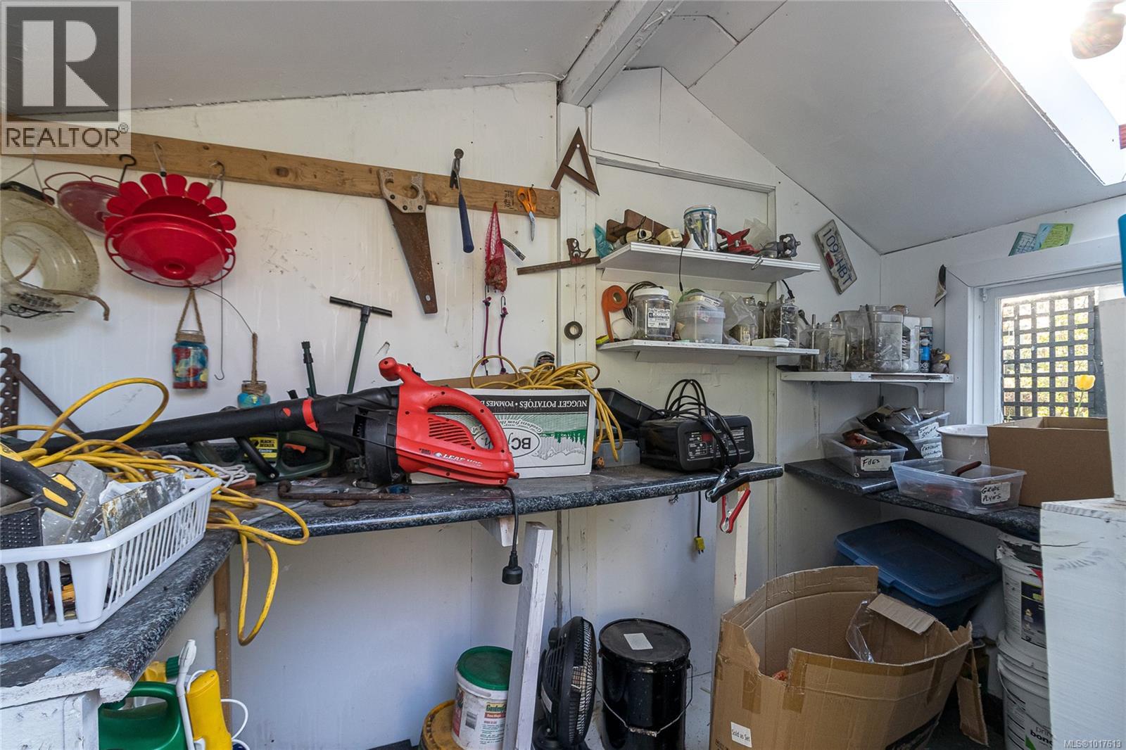 886 Cunningham Rd, Esquimalt, British Columbia V9A 4M6 - Photo 41 - 1017613