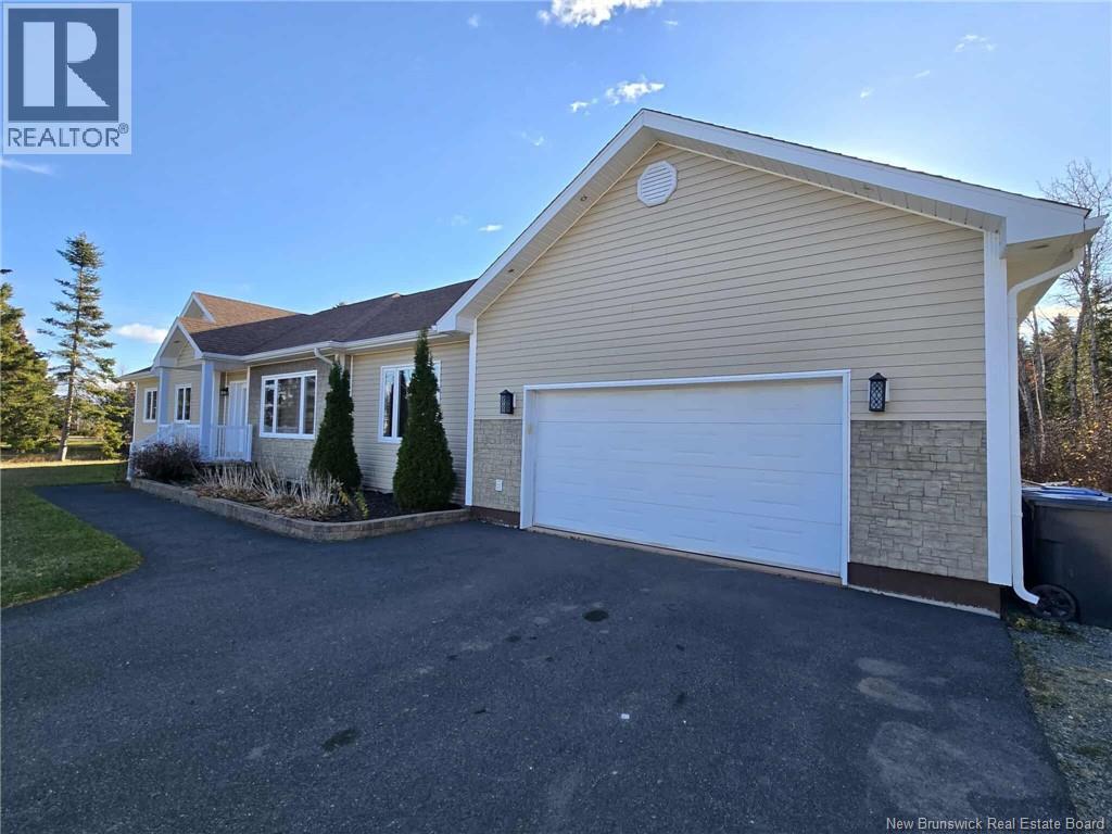 24 Frederic Street, Petit-Rocher, New Brunswick  E8J 1A3 - Photo 4 - NB129815