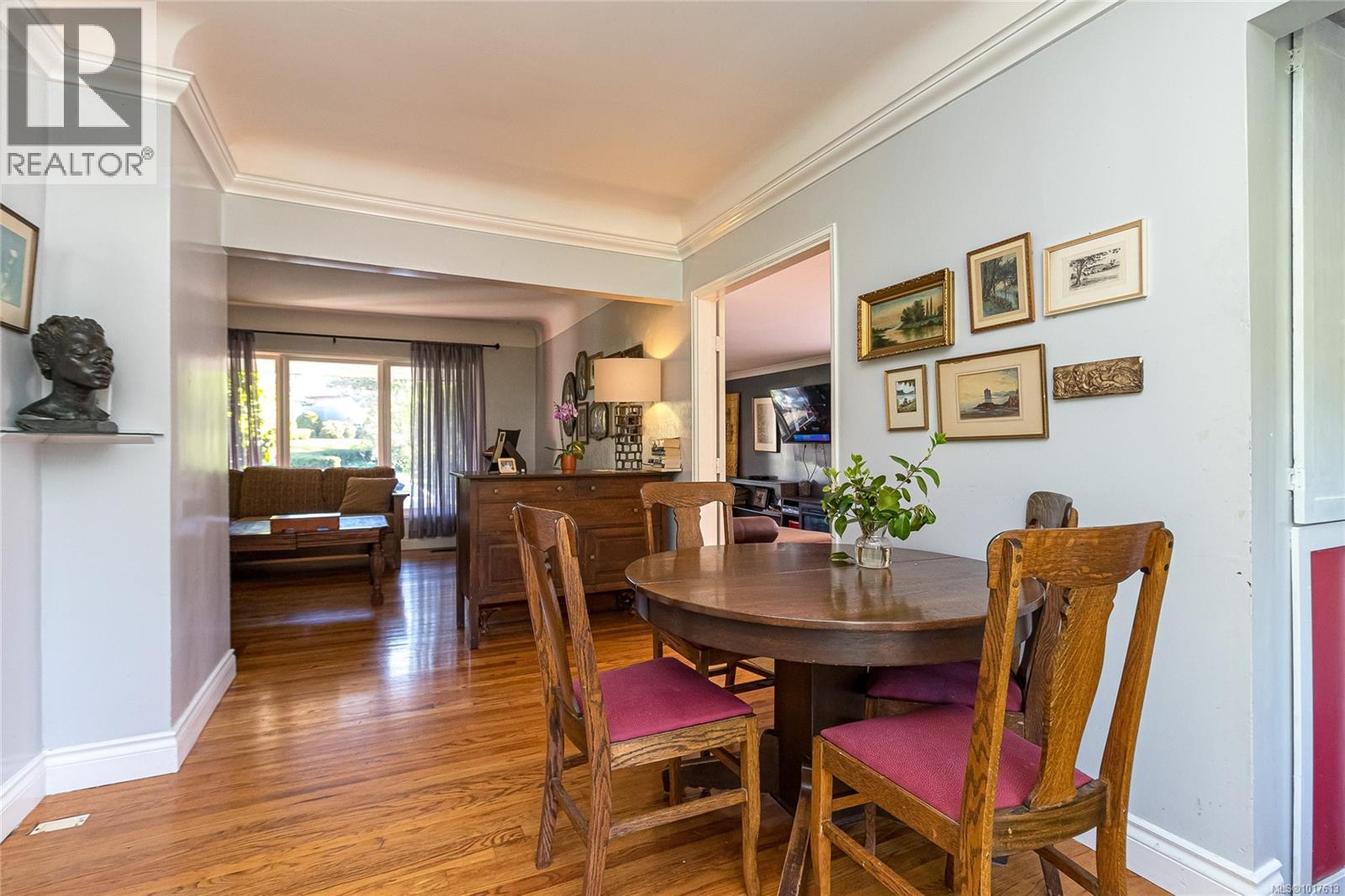 886 Cunningham Rd, Esquimalt, British Columbia V9A 4M6 - Photo 13 - 1017613