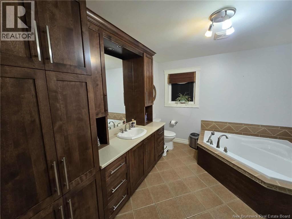 24 Frederic Street, Petit-Rocher, New Brunswick  E8J 1A3 - Photo 26 - NB129815