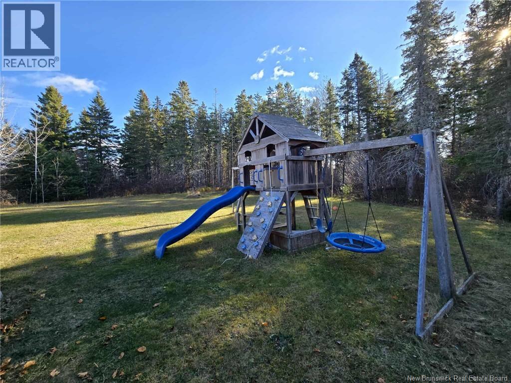 24 Frederic Street, Petit-Rocher, New Brunswick  E8J 1A3 - Photo 44 - NB129815