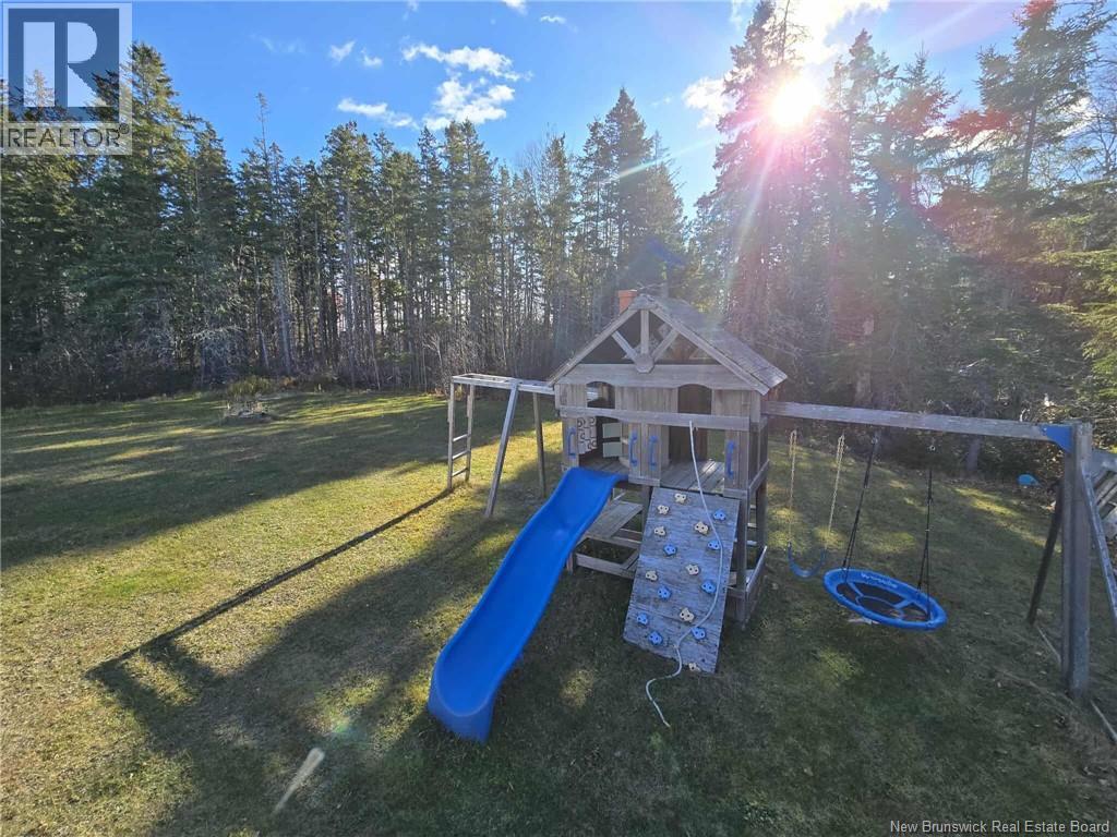 24 Frederic Street, Petit-Rocher, New Brunswick  E8J 1A3 - Photo 47 - NB129815