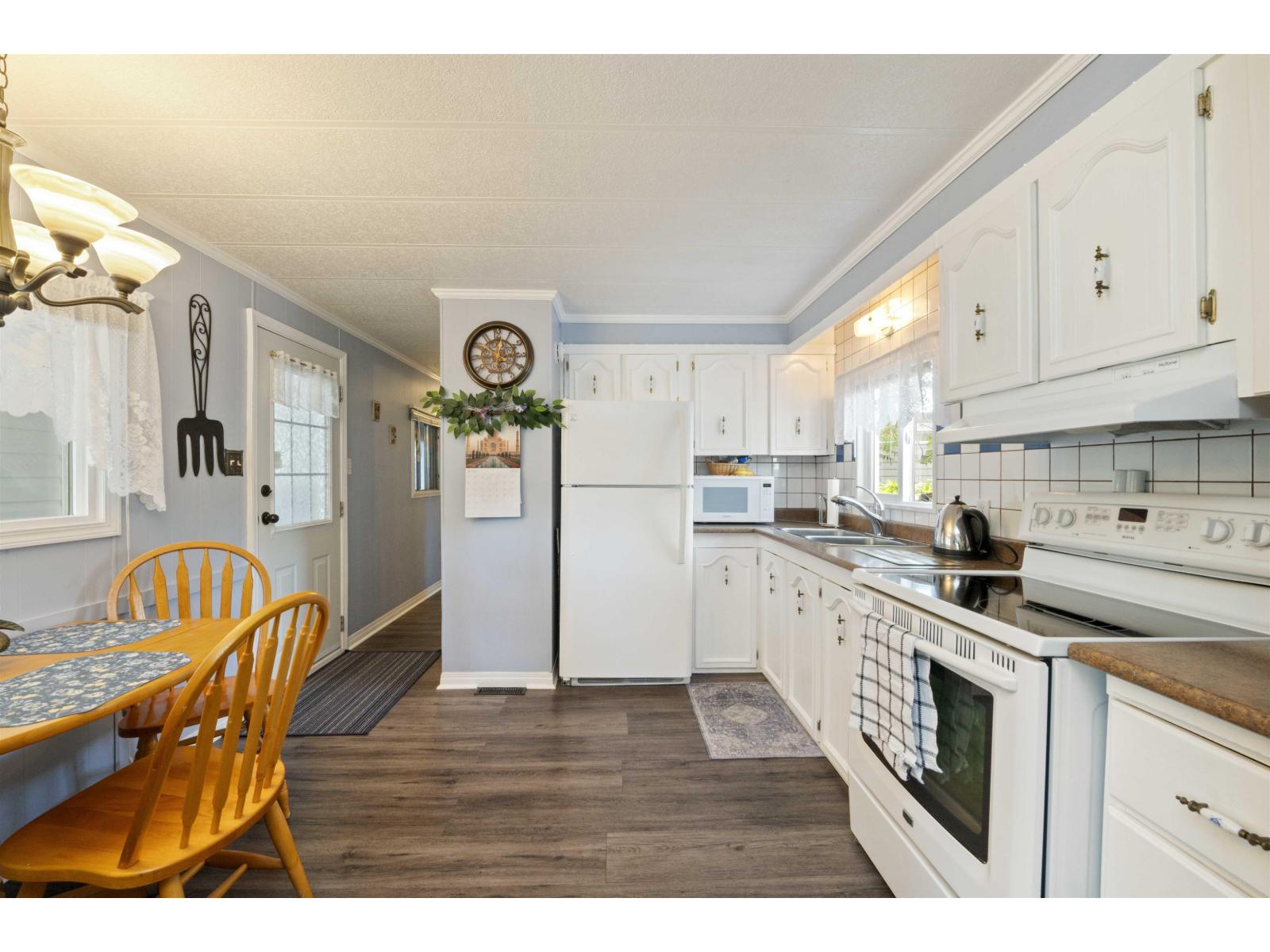 7 24330 Fraser Highway, Langley, British Columbia V2Z 1N2 - Photo 9 - R3008745