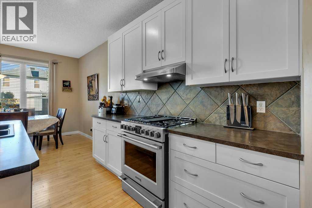 119 Valley Stream Circle Nw, Calgary, Alberta  T3B 5W2 - Photo 13 - A2259449