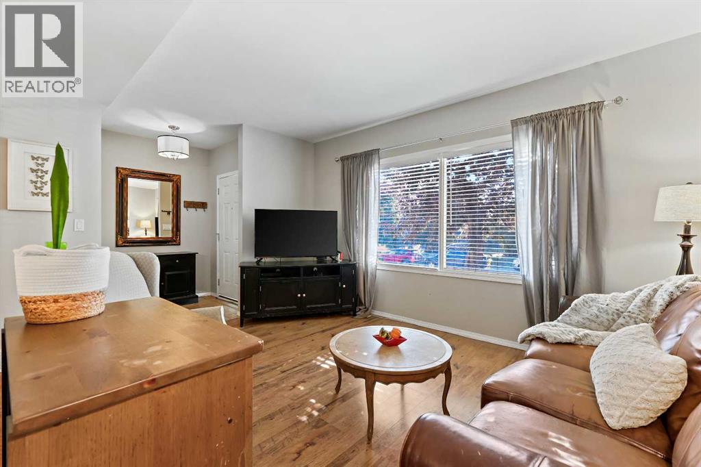 832 68 Avenue Sw, Calgary, Alberta  T2V 0N4 - Photo 4 - A2261840