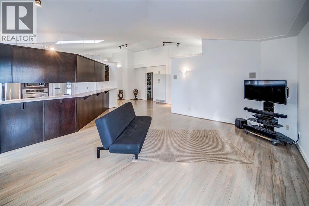 2925 Signal Hill Heights Sw, Calgary, Alberta  T3H 2X4 - Photo 12 - A2268392