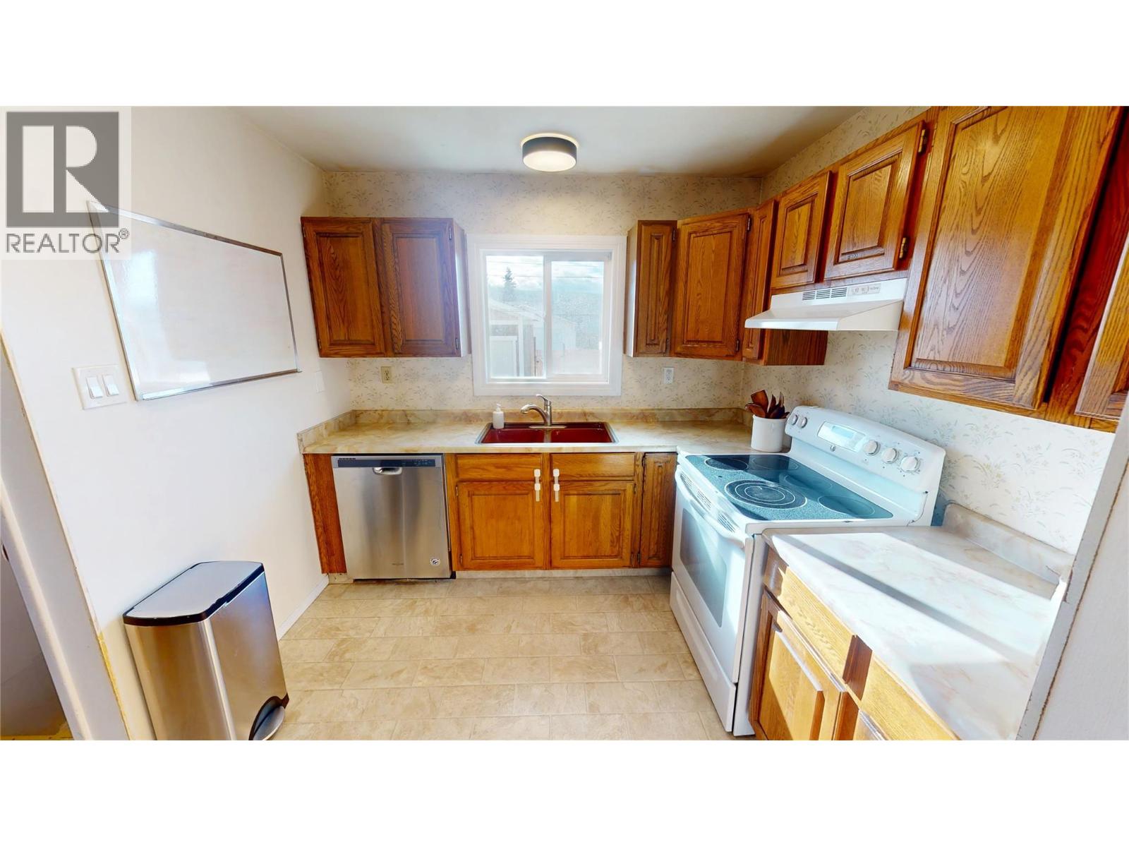 717 6th Street S, Cranbrook, British Columbia  V1C 1L4 - Photo 9 - 10368826