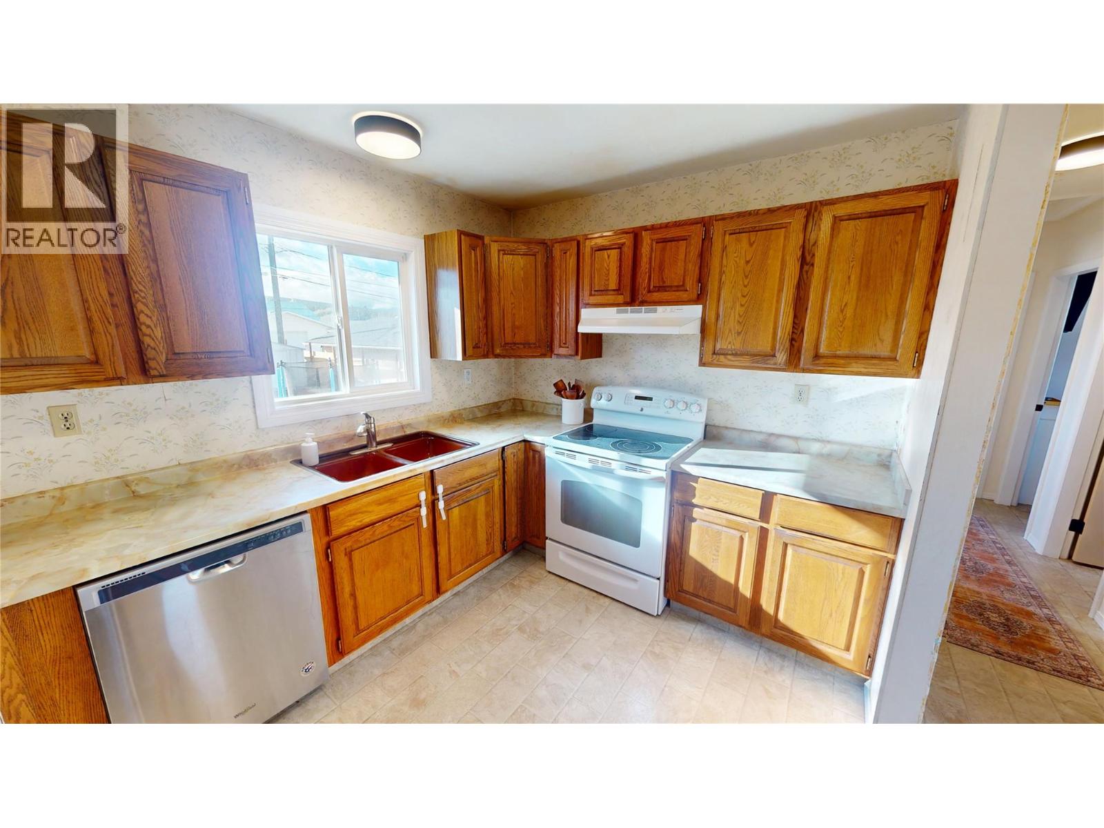 717 6th Street S, Cranbrook, British Columbia  V1C 1L4 - Photo 10 - 10368826