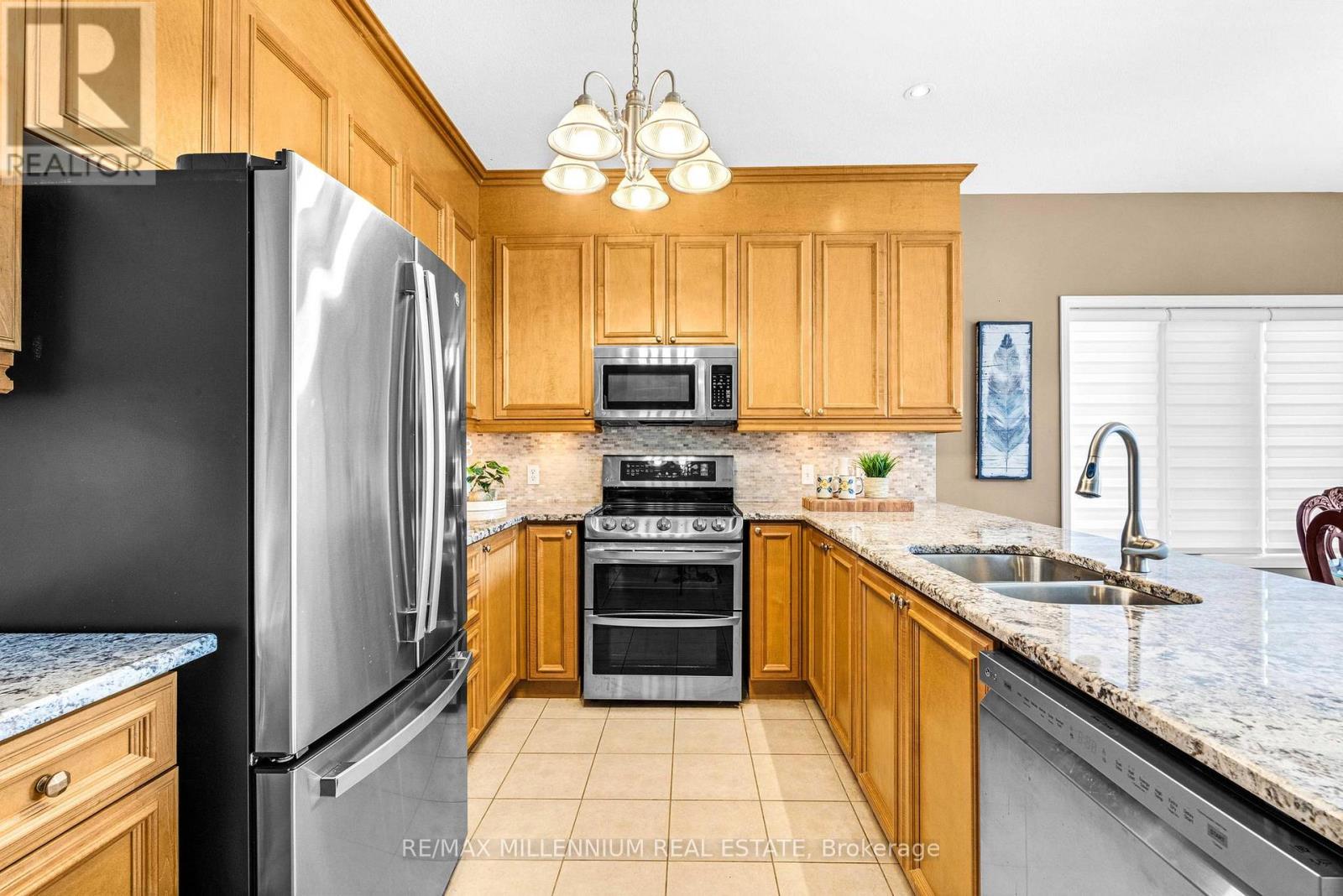 188 Blue Mountain Drive, Hamilton, Ontario  L0R 1P0 - Photo 19 - X12521178