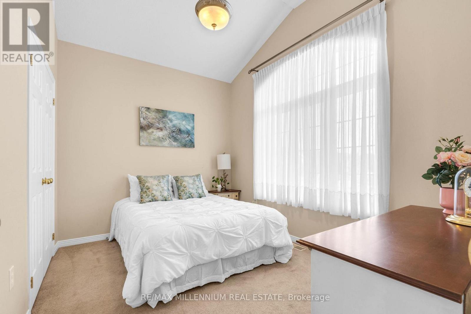 188 Blue Mountain Drive, Hamilton, Ontario  L0R 1P0 - Photo 10 - X12521178