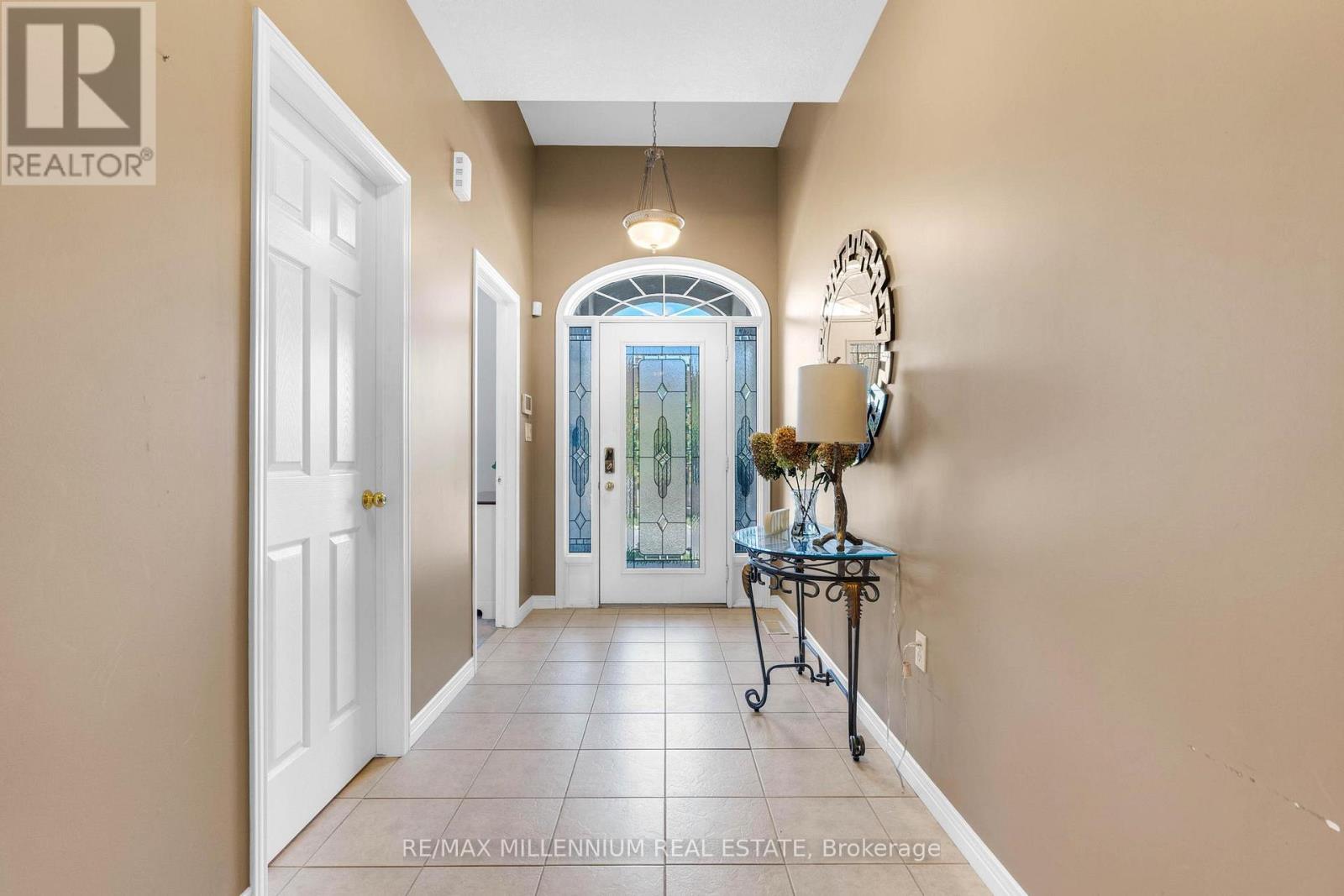 188 Blue Mountain Drive, Hamilton, Ontario  L0R 1P0 - Photo 8 - X12521178