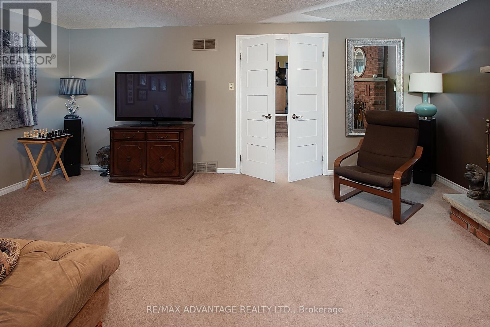 126 Olympic Crescent, London North, Ontario  N6G 3P7 - Photo 17 - X12522284