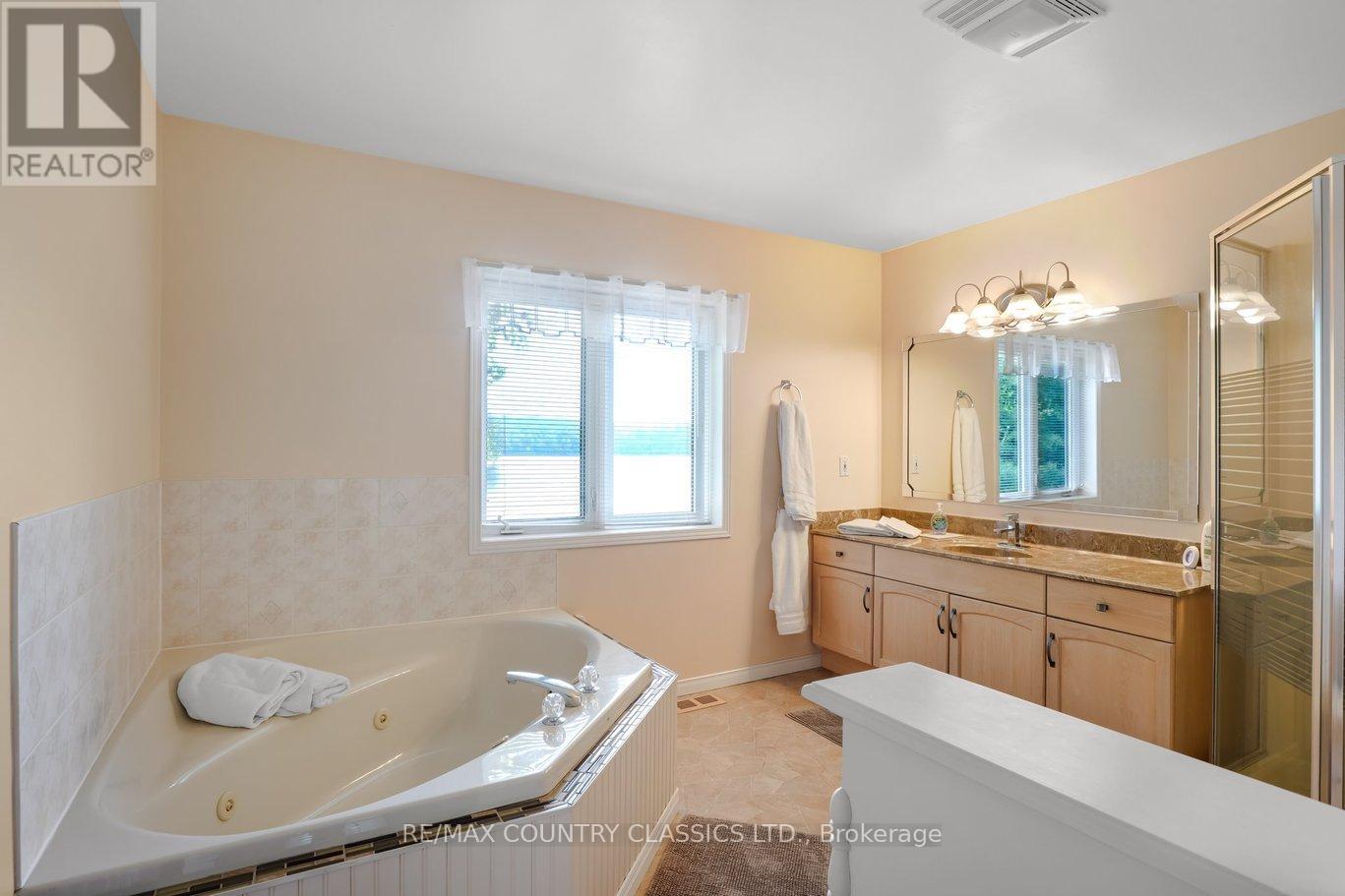 112 Bay Shore Drive, Faraday, Ontario  K0L 1C0 - Photo 14 - X12522306