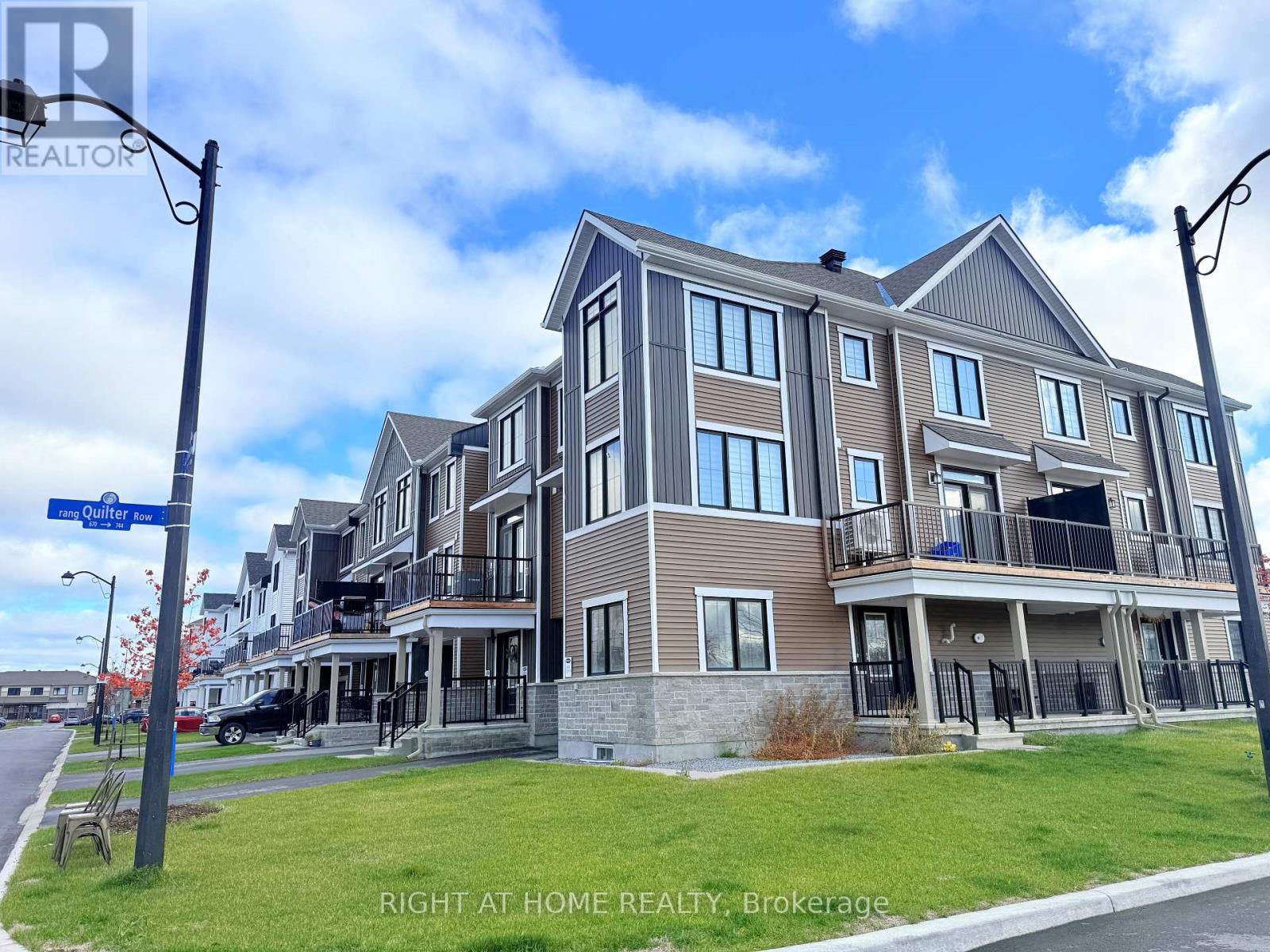 63 Stitch Mews, Ottawa, Ontario  K0A 2Z0 - Photo 3 - X12522248