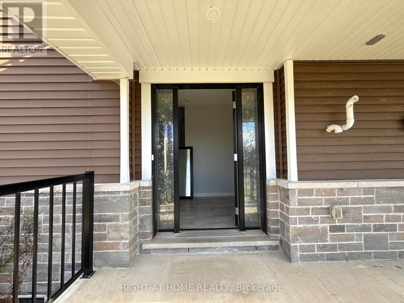 63 Stitch Mews, Ottawa, Ontario  K0A 2Z0 - Photo 4 - X12522248