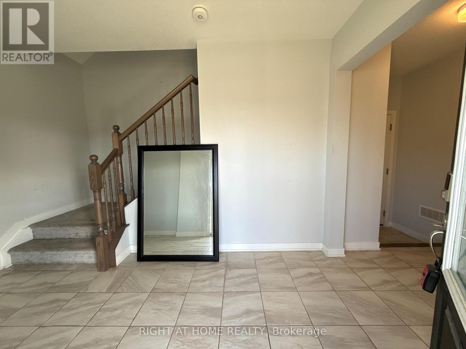 63 Stitch Mews, Ottawa, Ontario  K0A 2Z0 - Photo 5 - X12522248