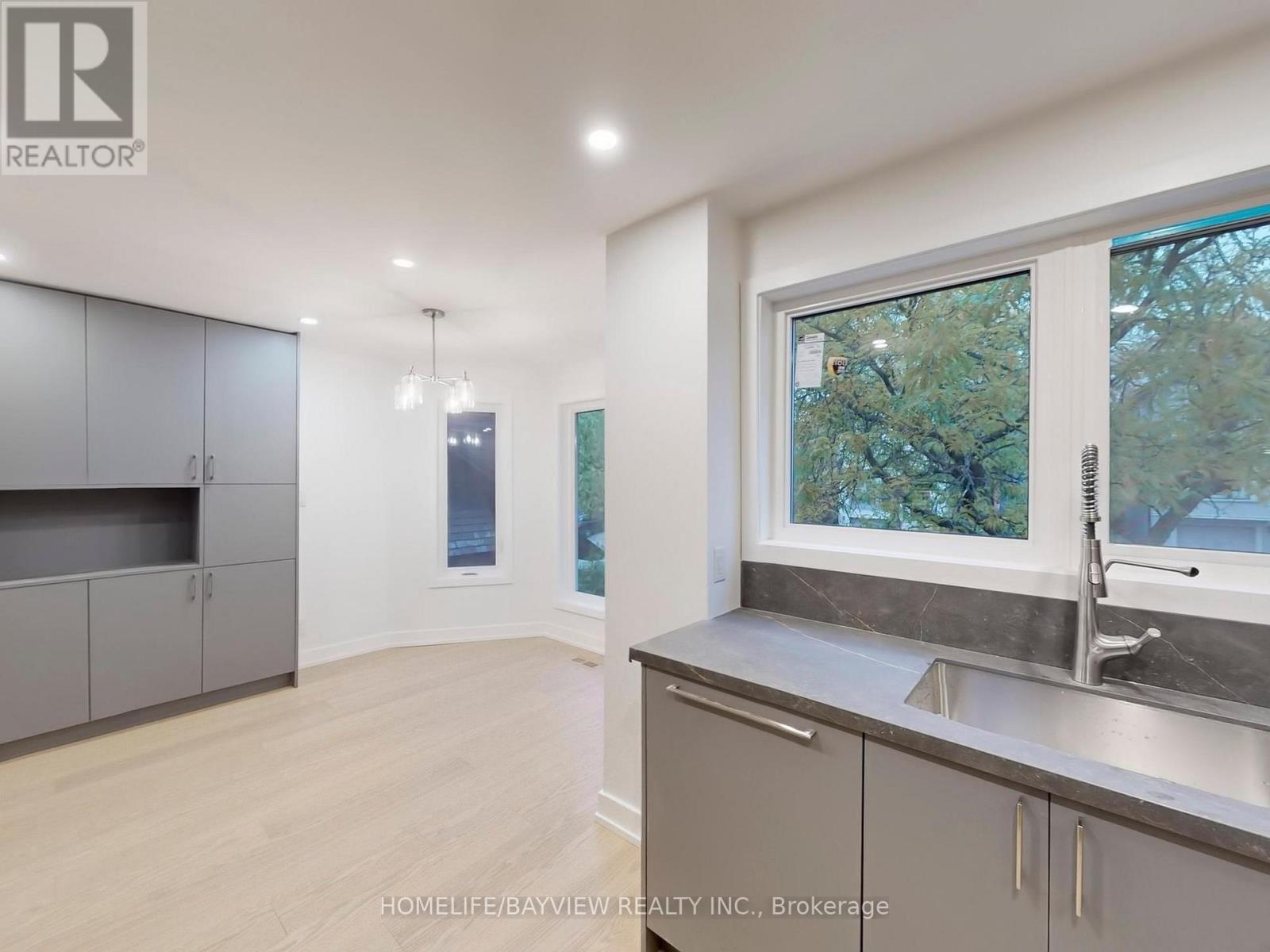 110 Roslin Avenue, Toronto, Ontario  M4N 1Z4 - Photo 11 - C12521958