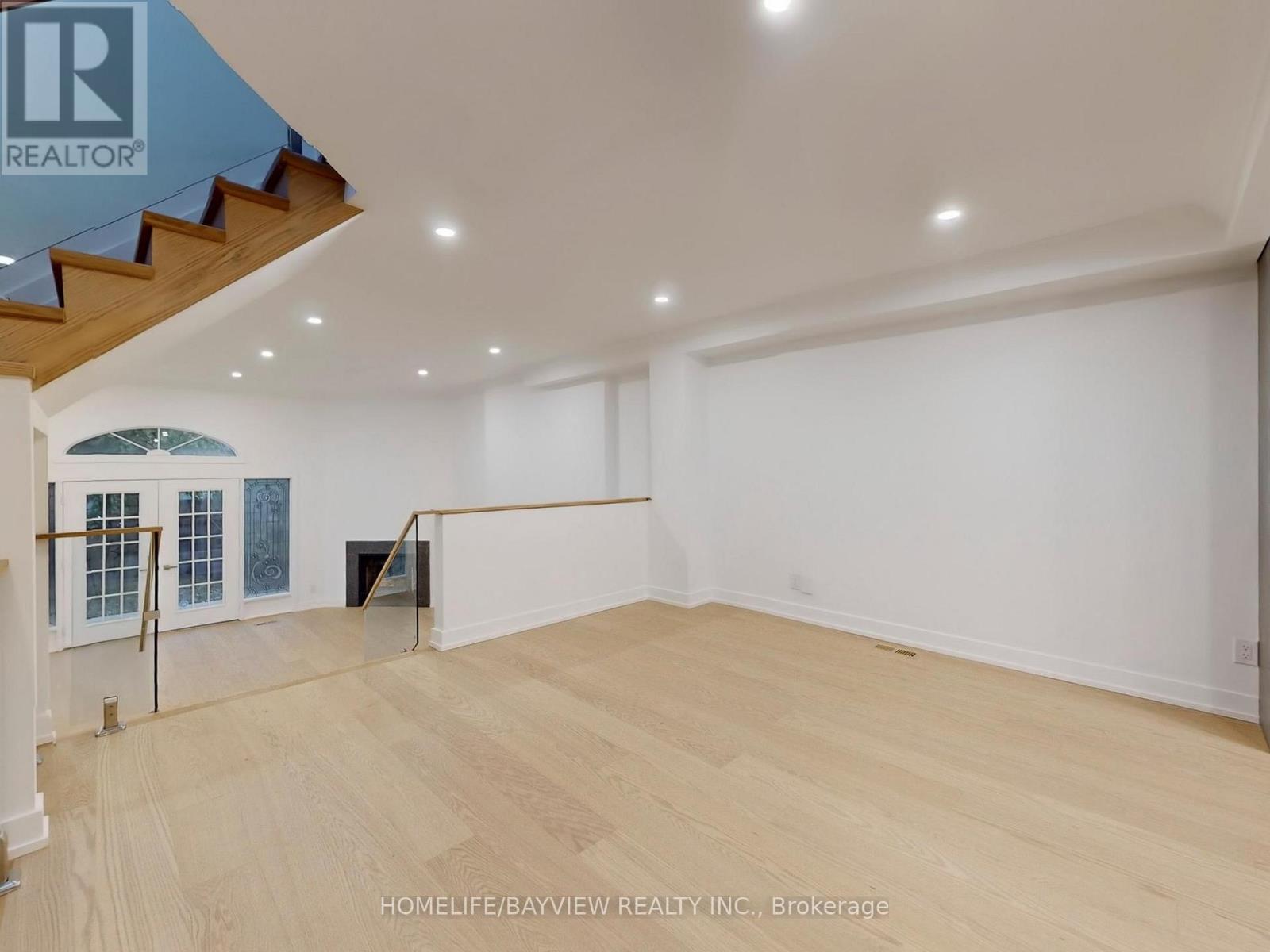 110 Roslin Avenue, Toronto, Ontario  M4N 1Z4 - Photo 8 - C12521958