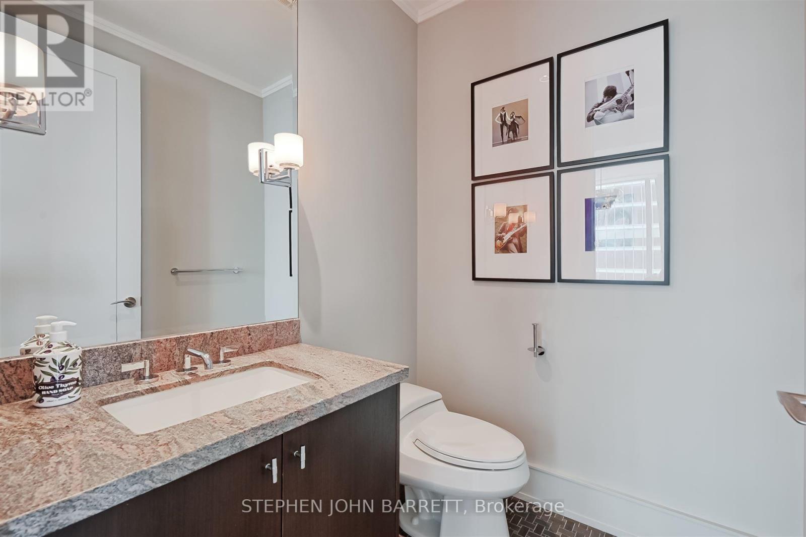 3303 - 183 Wellington Street W, Toronto, Ontario  M5V 0A1 - Photo 13 - C12522020