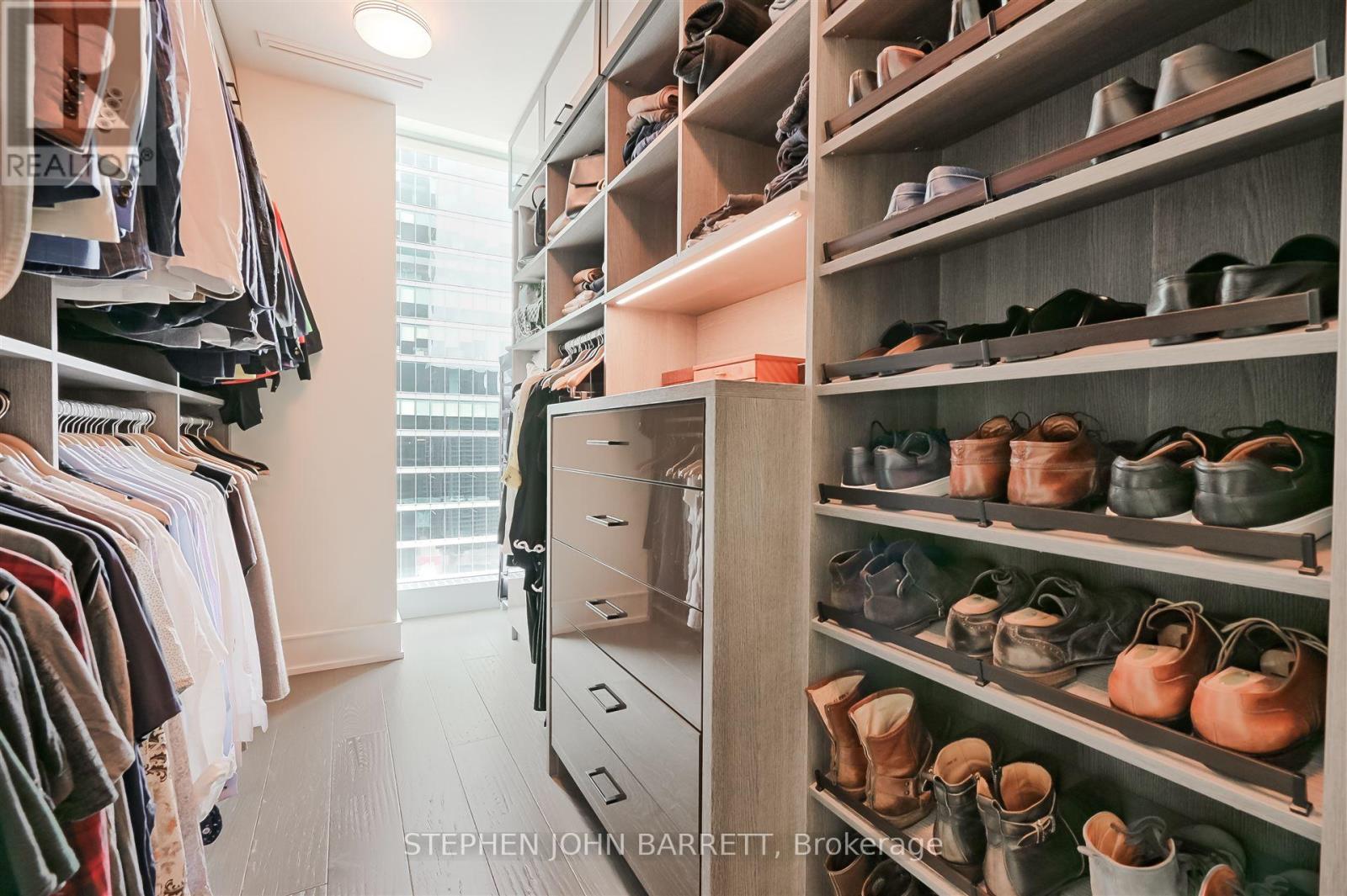 3303 - 183 Wellington Street W, Toronto, Ontario  M5V 0A1 - Photo 17 - C12522020