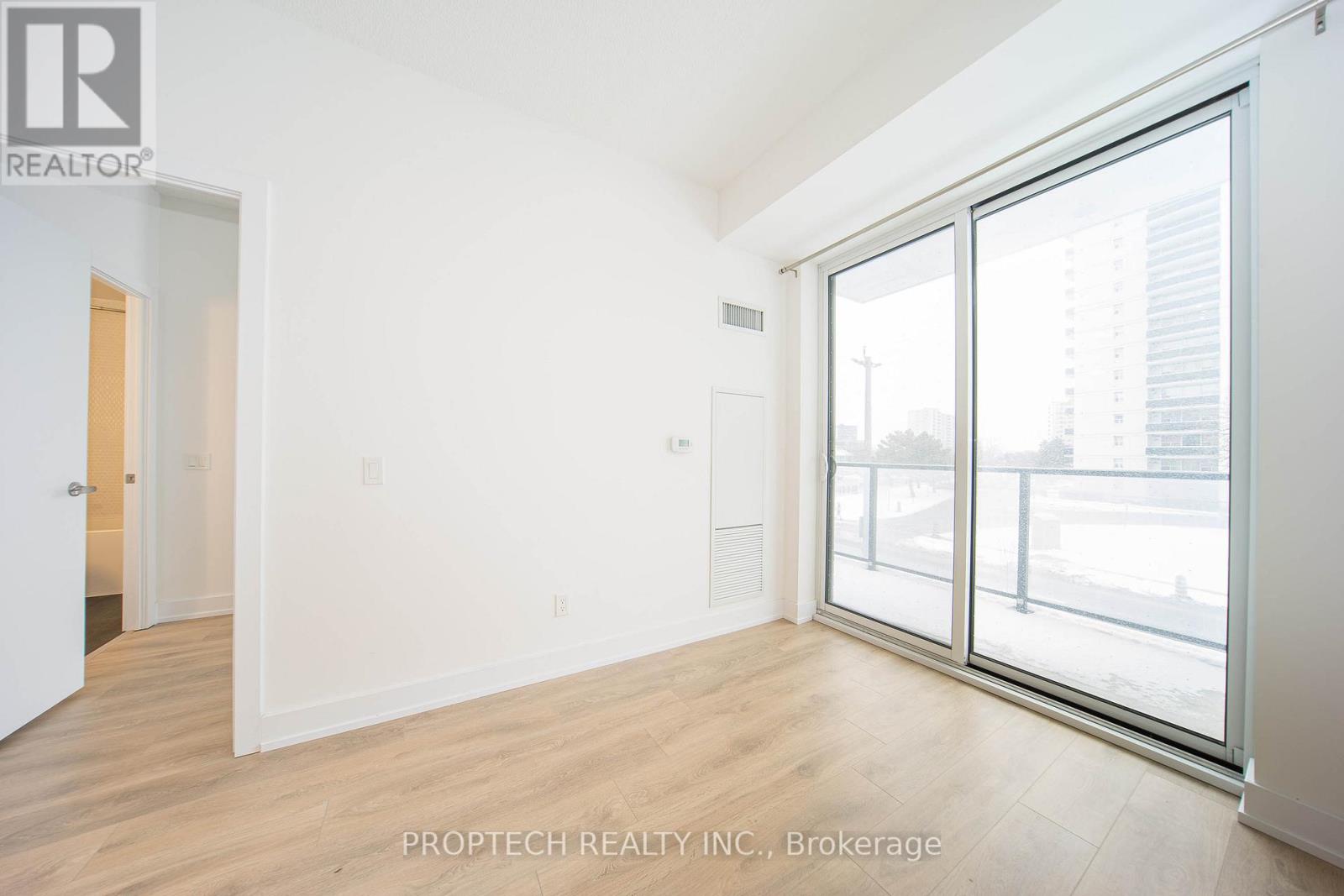 207 - 128 Fairview Mall Drive, Toronto, Ontario  M2J 0E8 - Photo 8 - C12522028