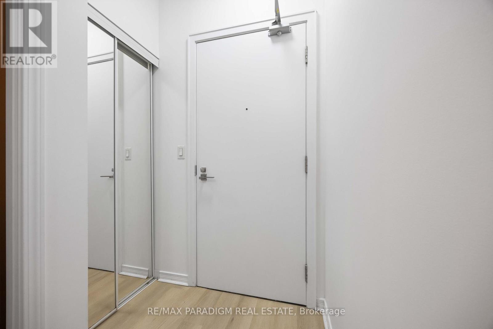 1211 - 352 Front Street W, Toronto, Ontario  M5V 1B5 - Photo 3 - C12522128