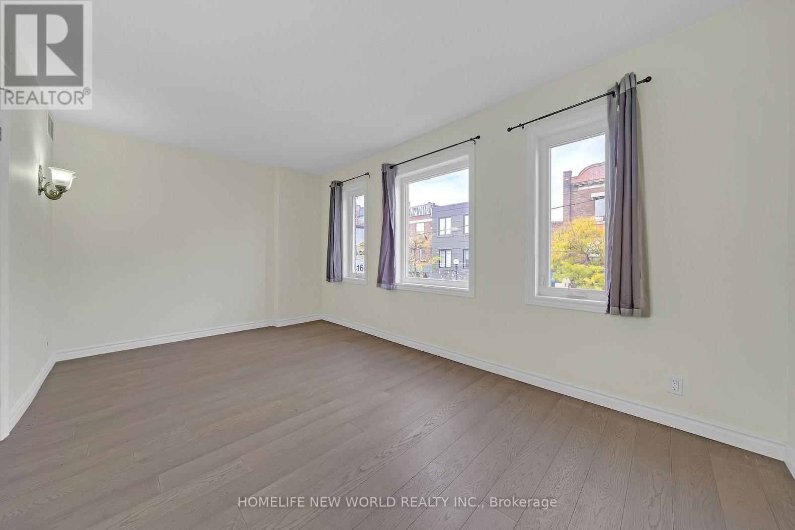 A - 575 College Street, Toronto, Ontario  M6G 1B2 - Photo 4 - C12522176