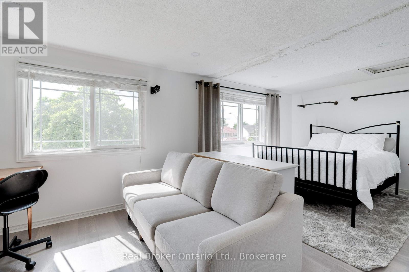 2261 Leominster Drive, Burlington, Ontario  L7P 3W8 - Photo 15 - W12522202