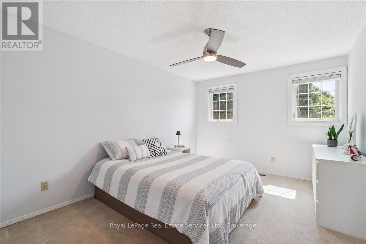 471 Deerhurst Drive, Burlington, Ontario L7L 5T4 - Photo 25 - W12522296