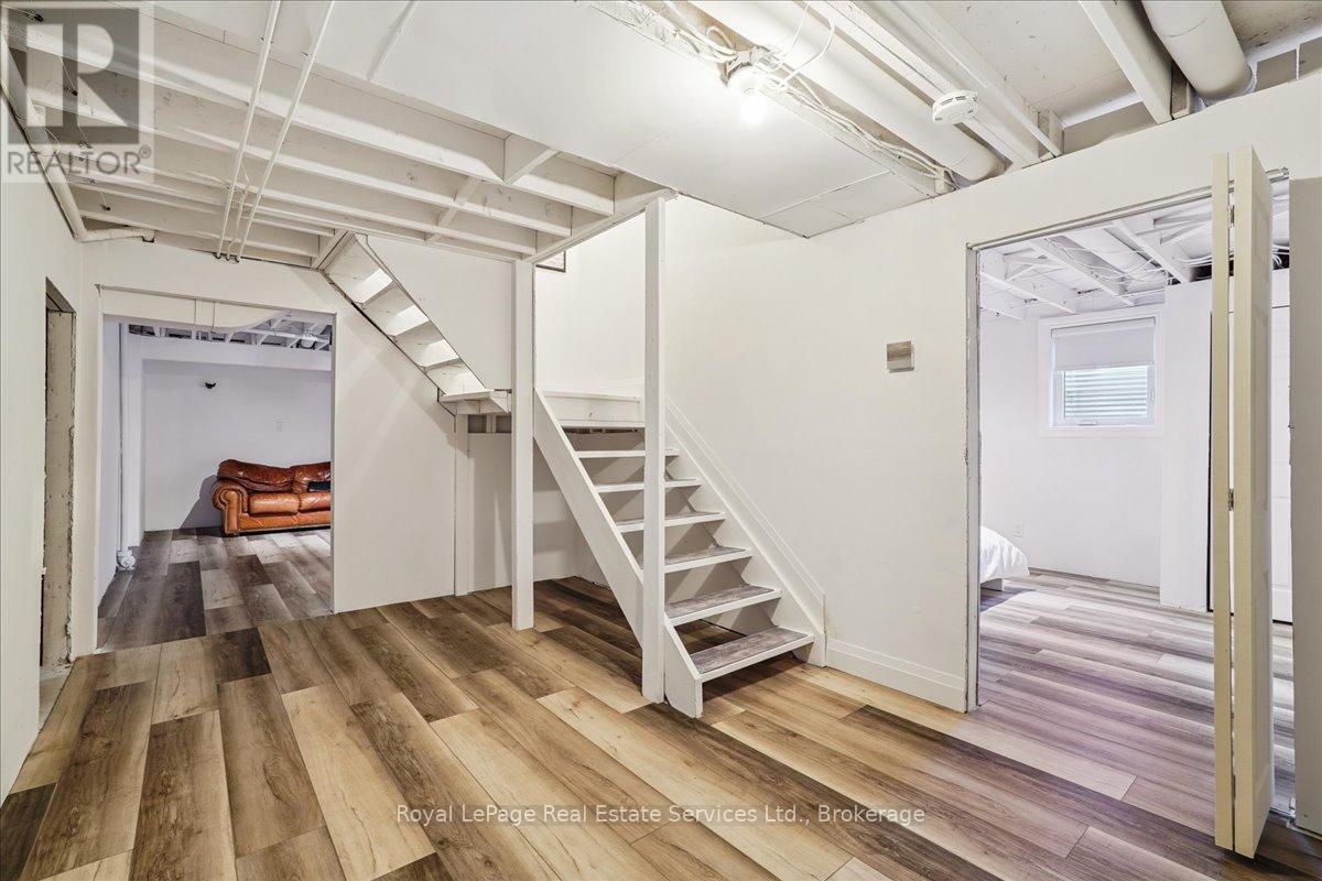 471 Deerhurst Drive, Burlington, Ontario L7L 5T4 - Photo 28 - W12522296