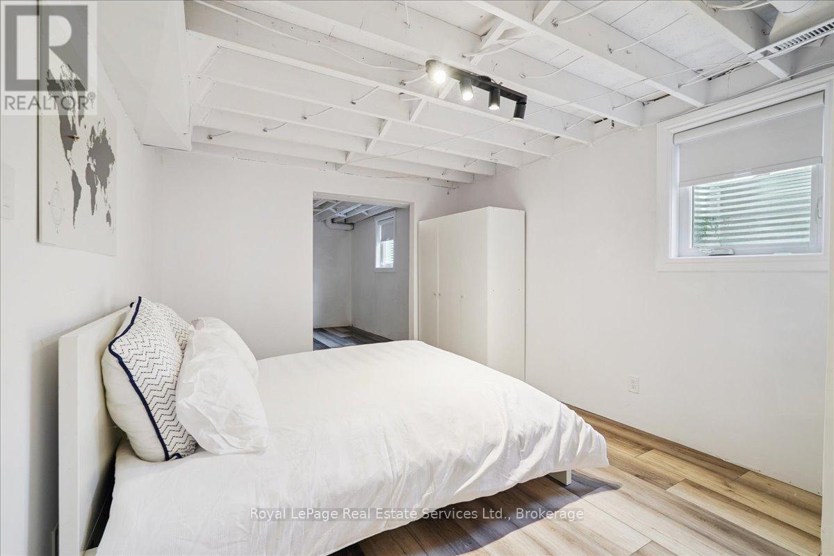 471 Deerhurst Drive, Burlington, Ontario L7L 5T4 - Photo 30 - W12522296