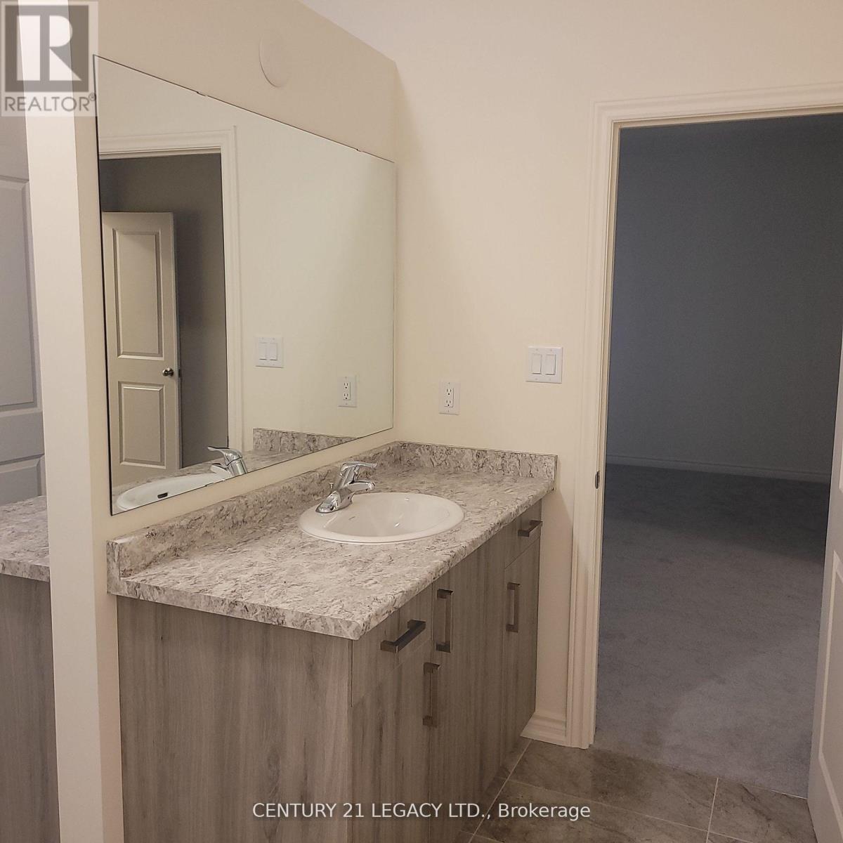 1271 Plymouth Drive, Oshawa, Ontario  L1L 0T9 - Photo 13 - E12521846