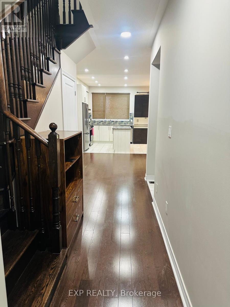 2633 Cerise Manor, Pickering, Ontario  L1X 0G8 - Photo 3 - E12521974