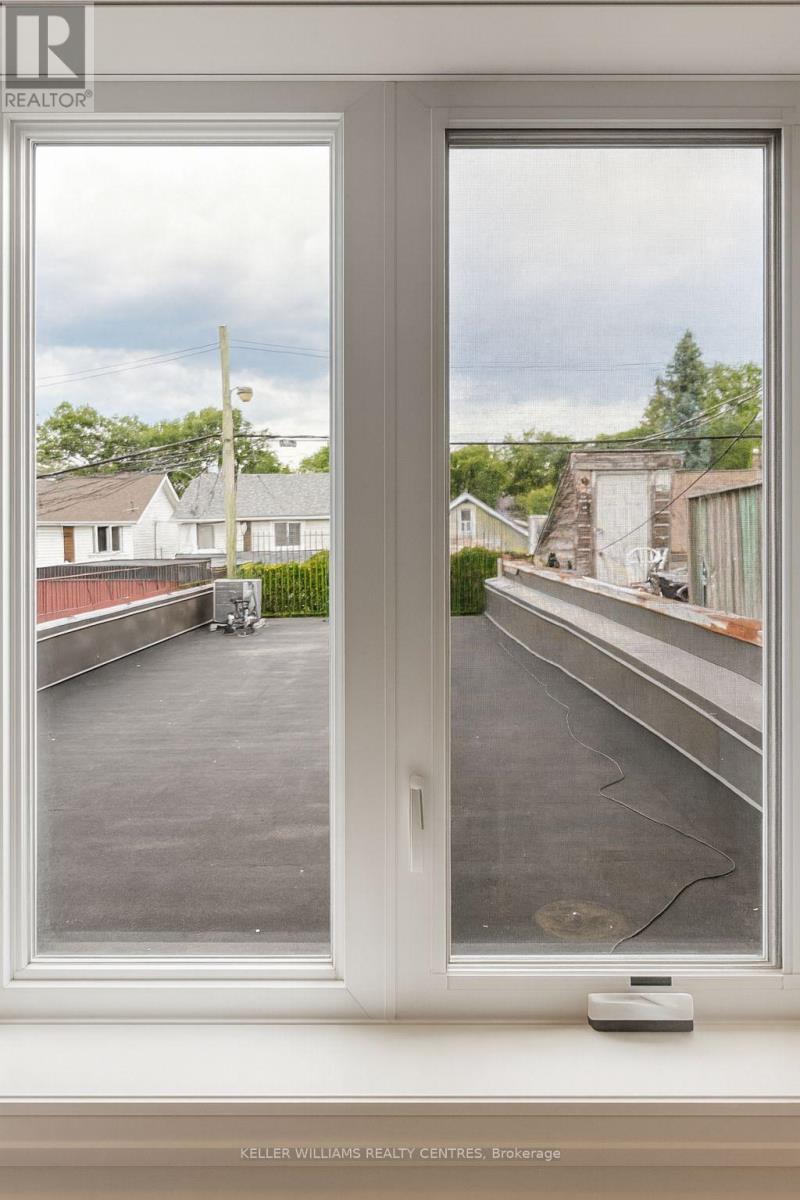 201 - 2034 Danforth Avenue, Toronto, Ontario  M4C 1J6 - Photo 11 - E12521990