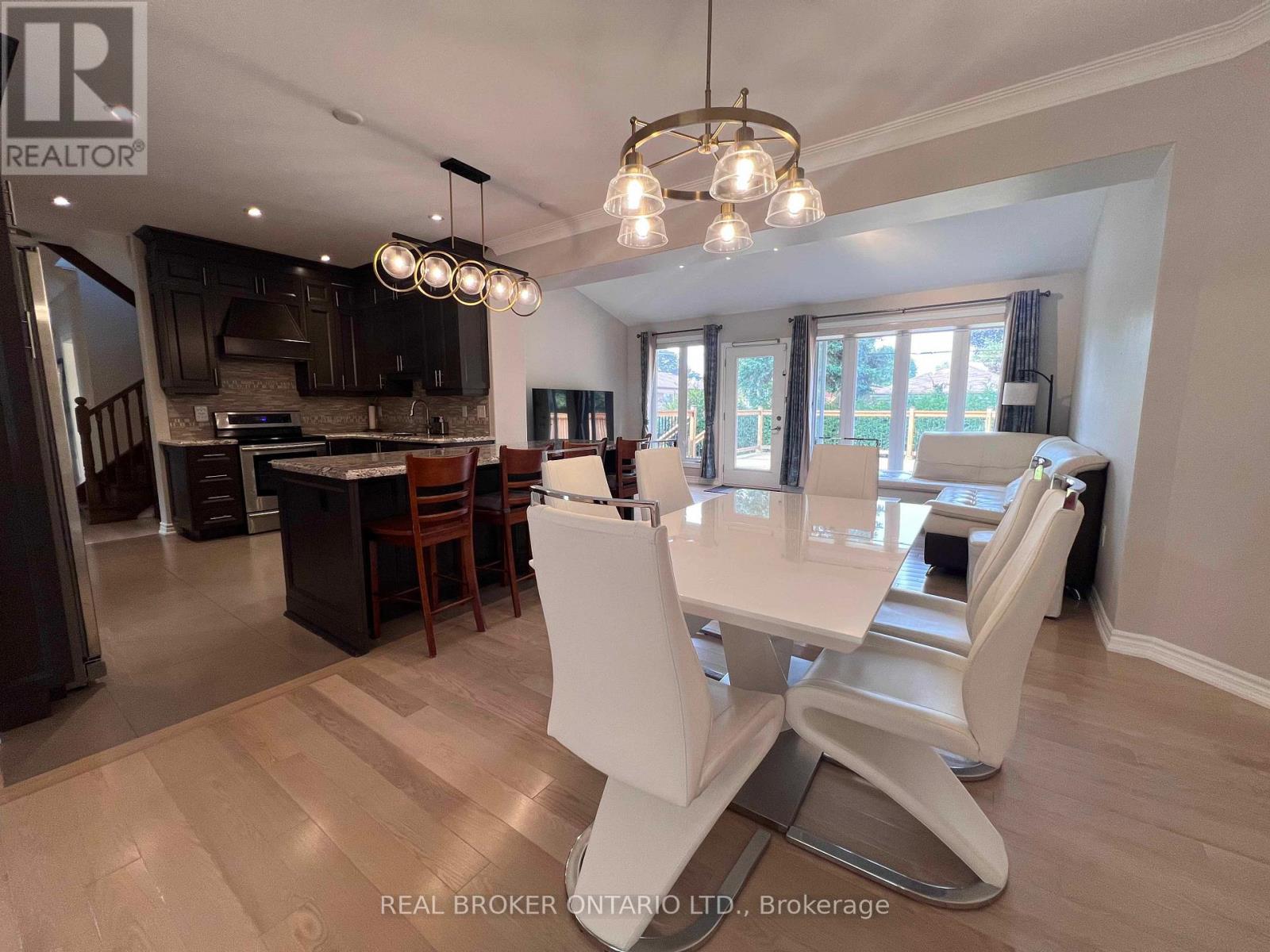 30 Meadowacres Drive, Toronto, Ontario  M1T 1B2 - Photo 7 - E12522014