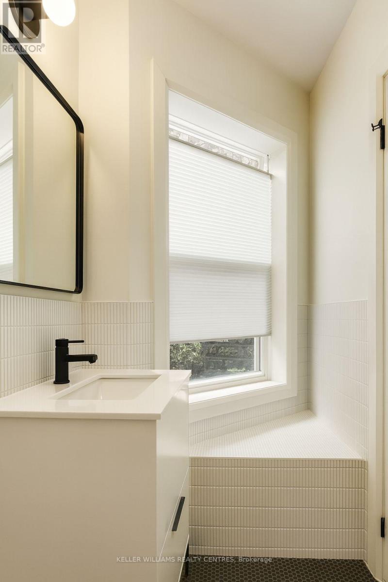 202 - 2034 Danforth Avenue, Toronto, Ontario  M4C 1J6 - Photo 13 - E12522046