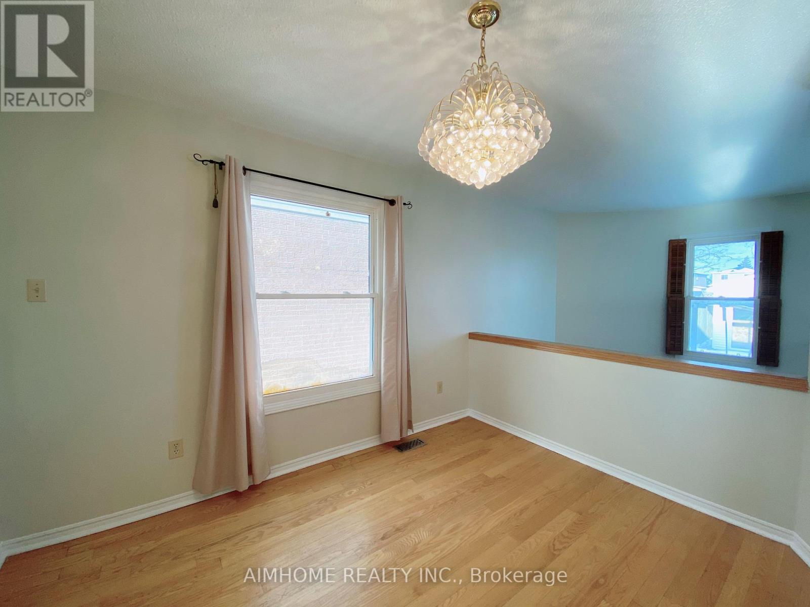 195 Enchanted Hills Crescent, Toronto, Ontario  M1V 3P1 - Photo 4 - E12522130