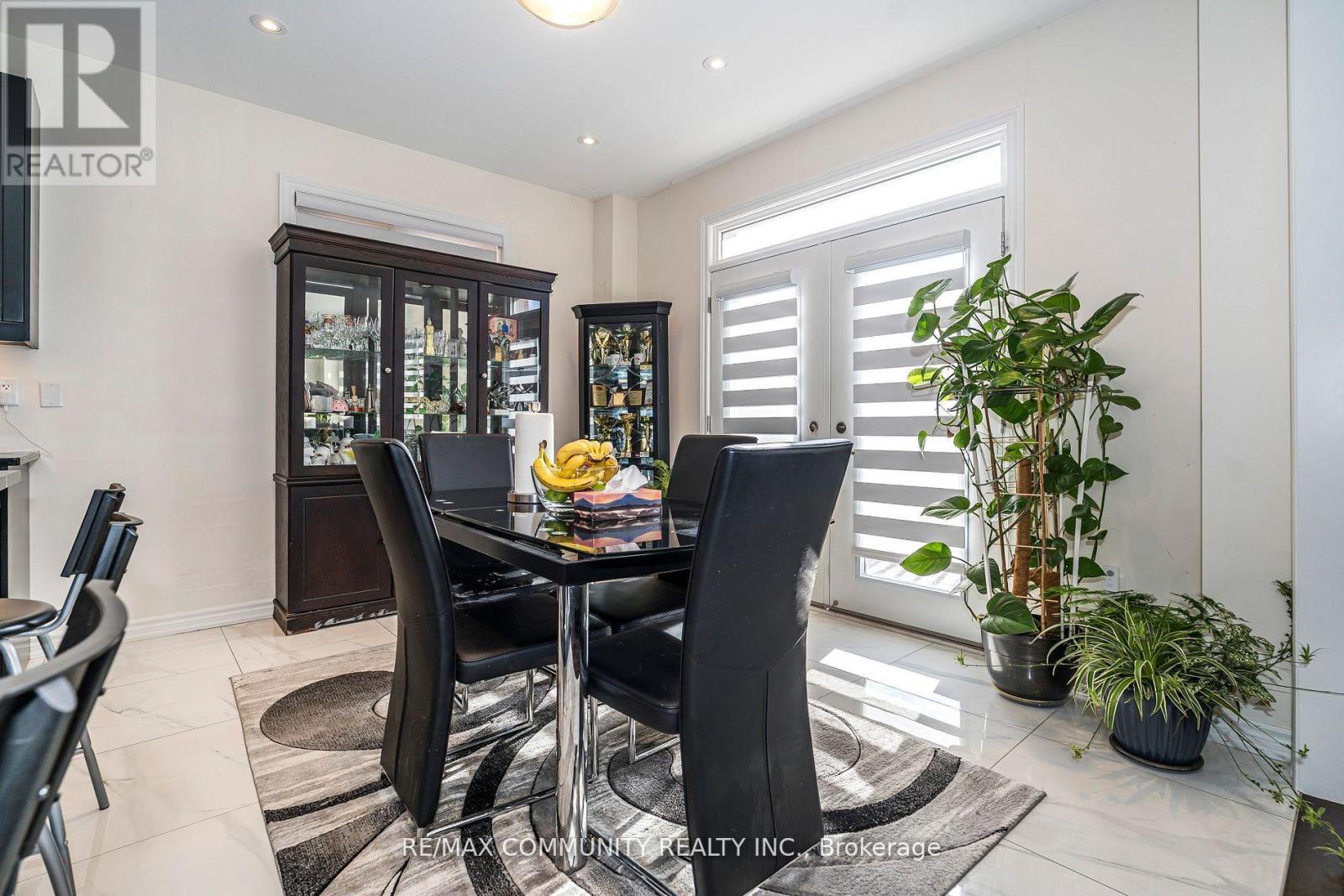 11 Northern Breeze Crescent, Whitby, Ontario  L1R 0P4 - Photo 17 - E12522198