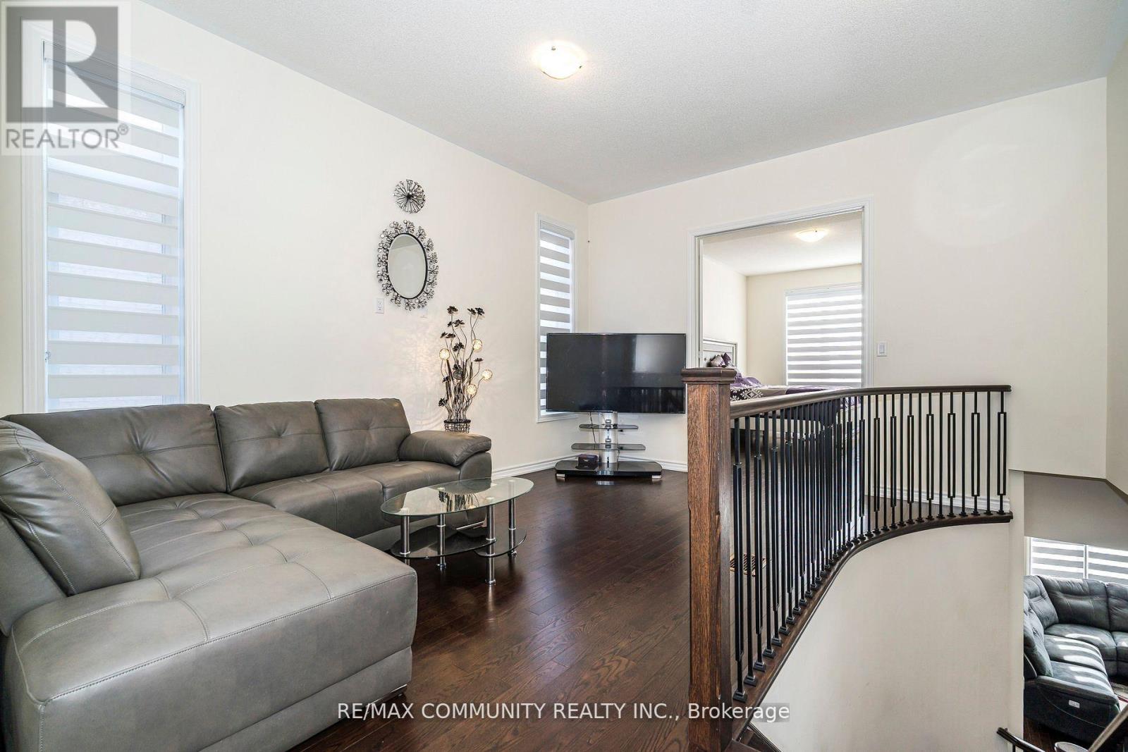 11 Northern Breeze Crescent, Whitby, Ontario  L1R 0P4 - Photo 20 - E12522198